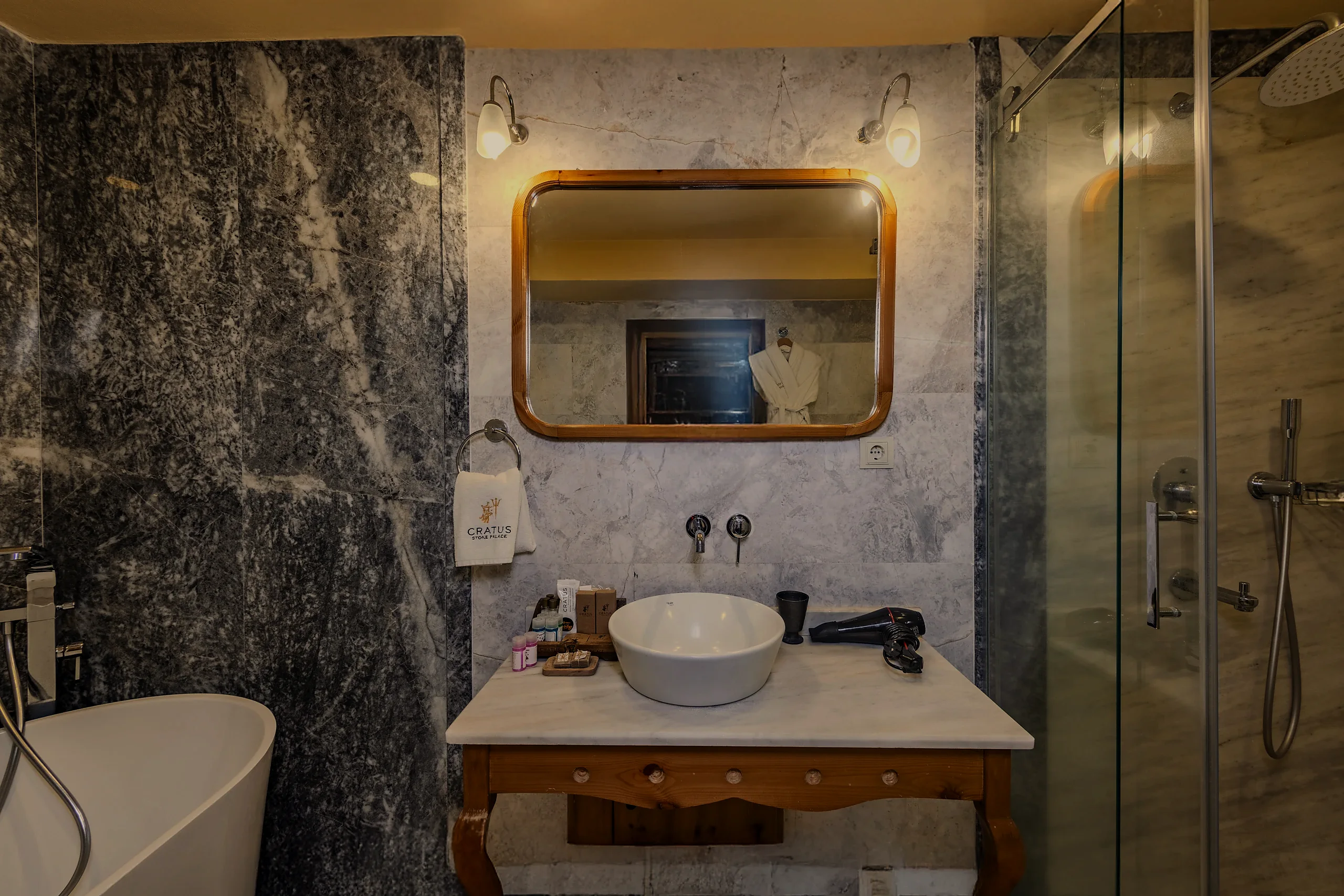 Mermer banyo