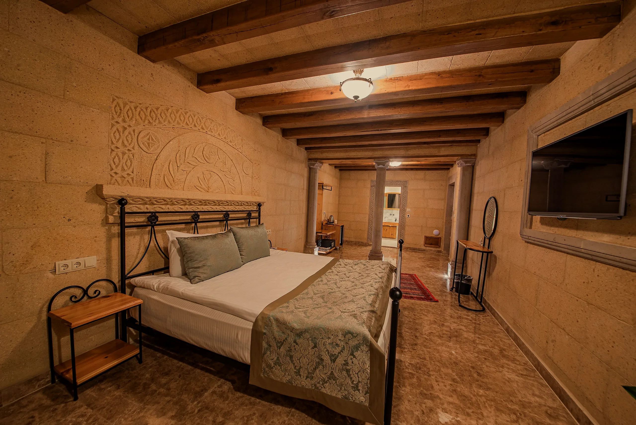 Junior Suite 205 ve 304 — Cratus Stone Palace, Göreme (5/5)