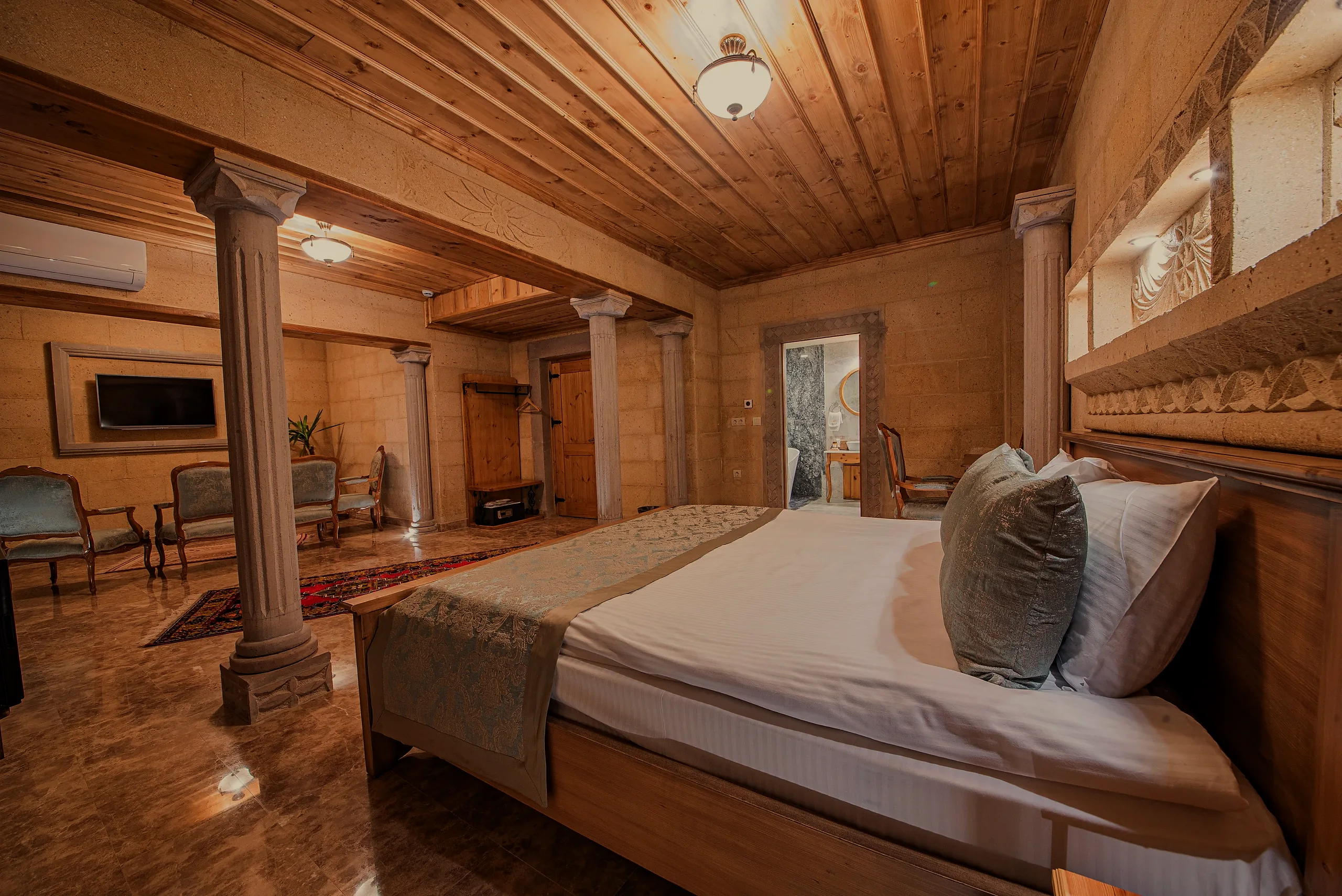 Balkonlu Junior Suite 303 — Cratus Stone Palace, Göreme (2/3)
